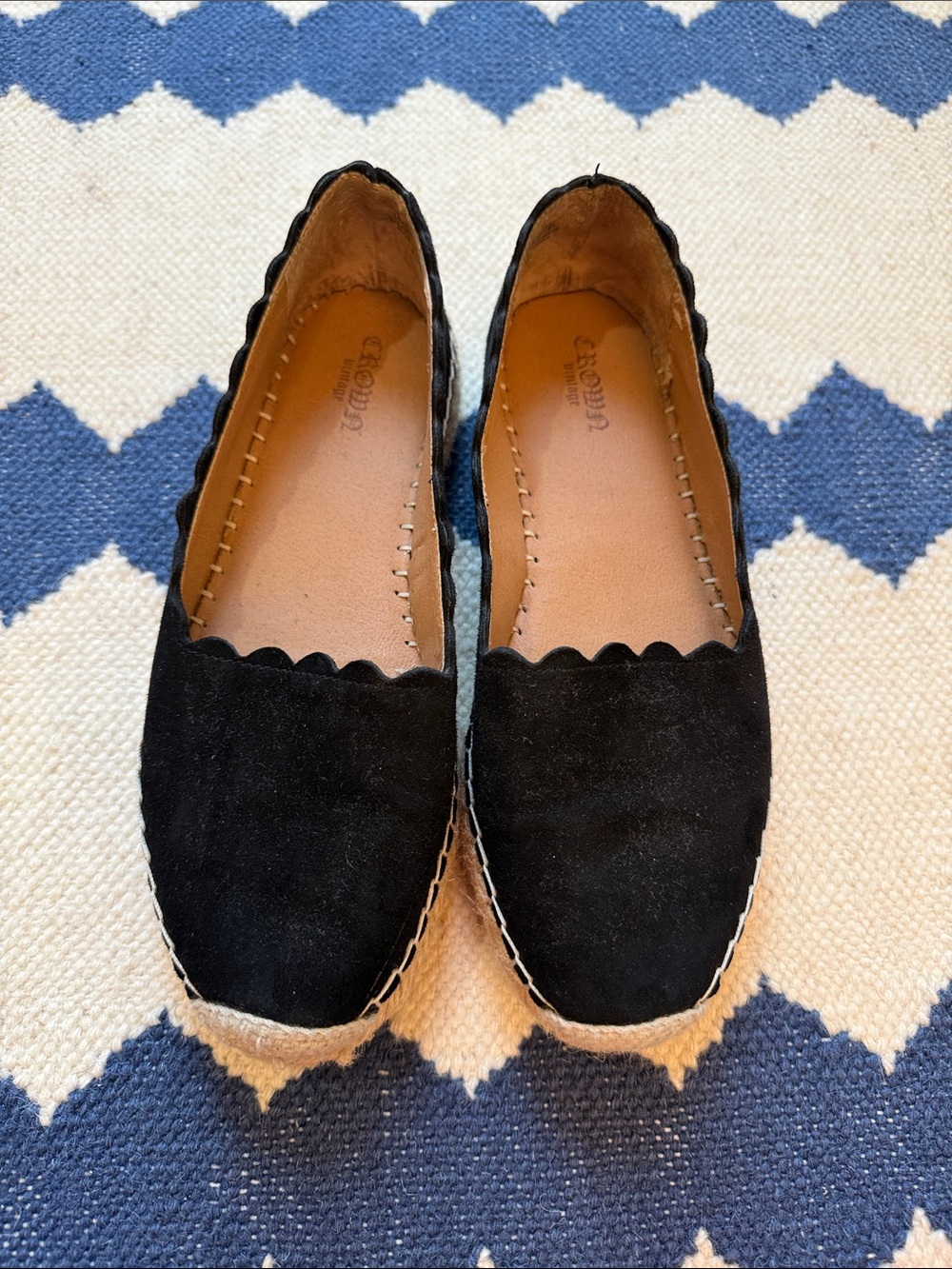 Crown Vintage Black Scalloped Espadrille Flats